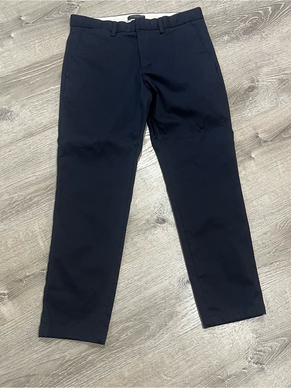 Men’s Banana Republic Navy Tapered Fit Dress Pants